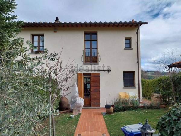 casa semindipendente in vendita a Montespertoli