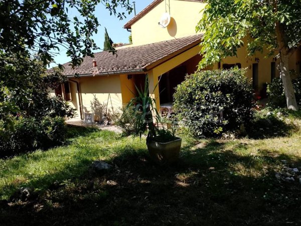 casa indipendente in vendita a Montespertoli