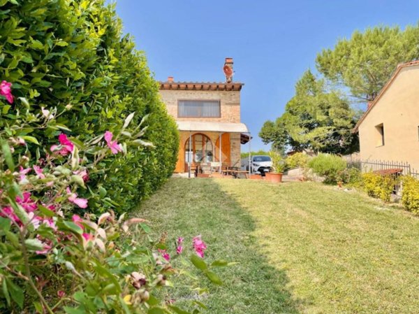 casa indipendente in vendita a Montespertoli in zona San Quirico in Collina