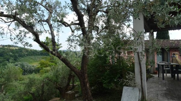 casa indipendente in vendita a Montespertoli in zona Lucignano