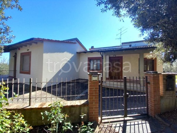 casa indipendente in vendita a Montespertoli in zona Poppiano