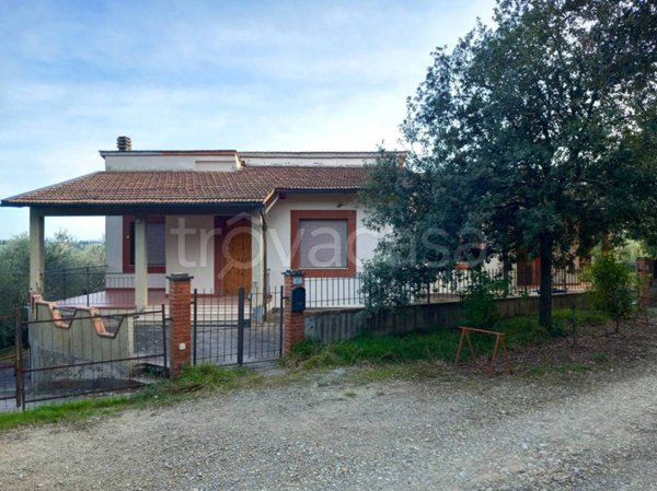 casa indipendente in vendita a Montespertoli in zona Poppiano