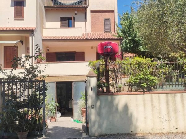 casa indipendente in vendita a Montespertoli in zona Poppiano