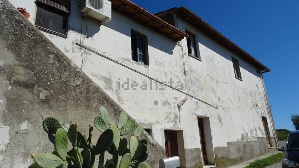 ufficio in vendita a Montespertoli in zona Trecento