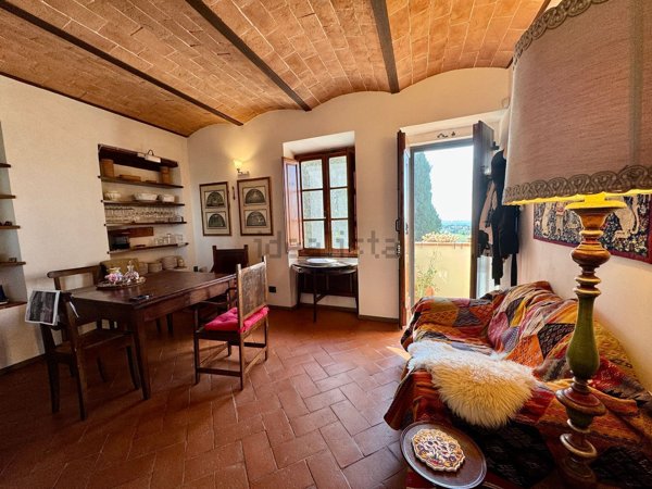 esavano in vendita a Montespertoli in zona Lucardo