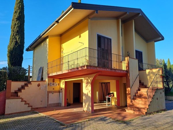 casa indipendente in vendita a Montespertoli