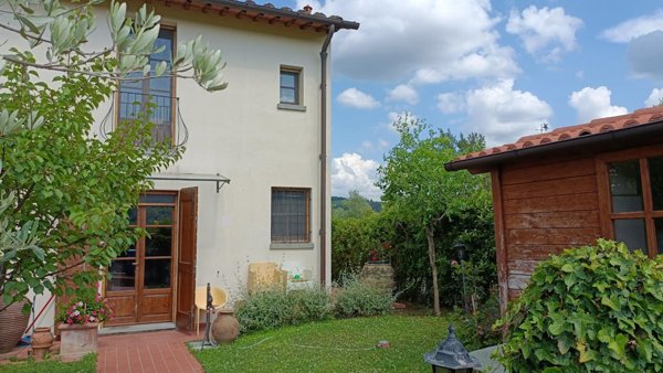 casa indipendente in vendita a Montespertoli in zona Poppiano