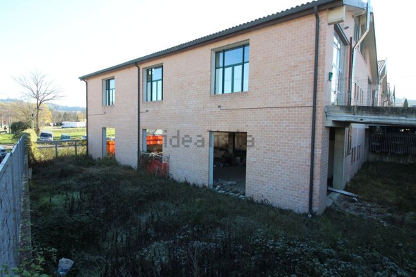 capannone in vendita a Montespertoli