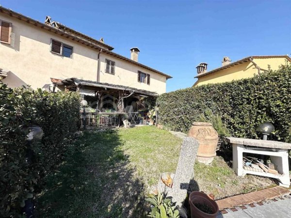 casa indipendente in vendita a Montespertoli