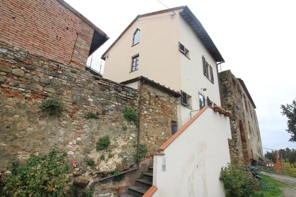 attico in vendita a Montespertoli in zona Lucardo