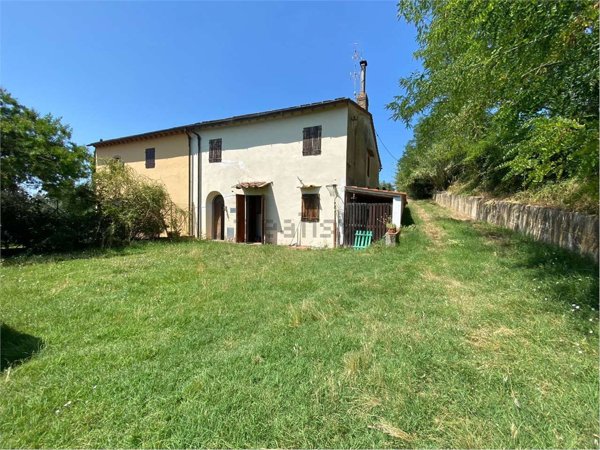 pentavano in vendita a Montespertoli in zona Poppiano