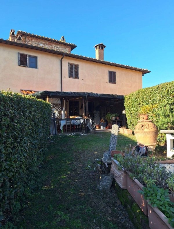 pentavano in vendita a Montespertoli