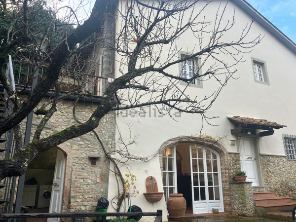 casa indipendente in vendita a Montespertoli in zona Poppiano