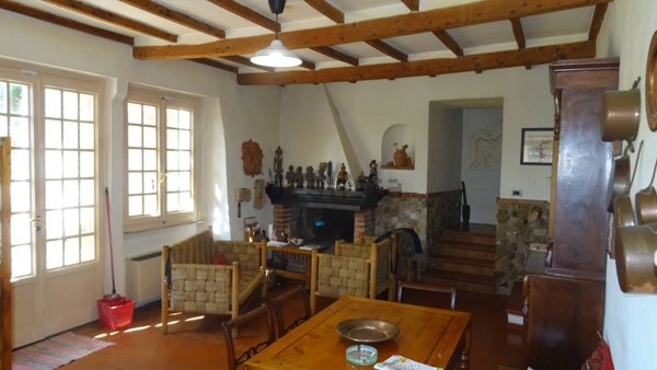 esavano in vendita a Montespertoli