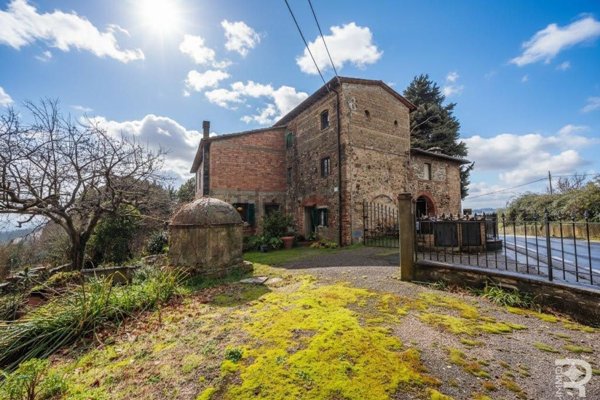 casale in vendita a Montespertoli