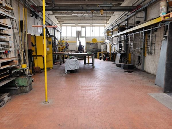 locale commerciale in vendita a Montespertoli in zona Mela