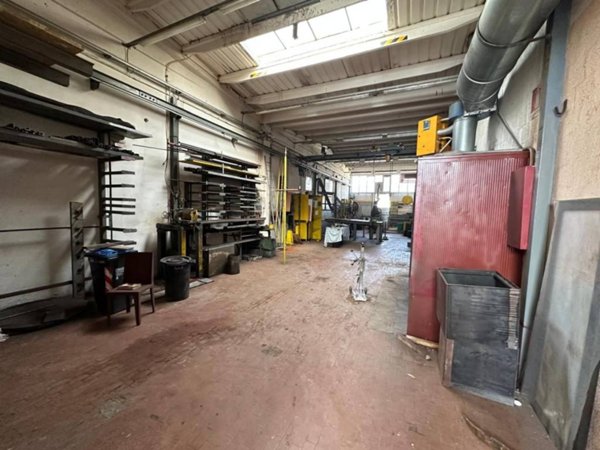 locale commerciale in vendita a Montespertoli in zona Mela