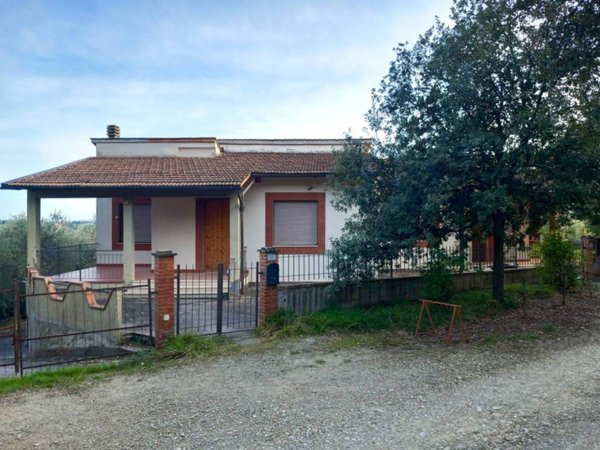 casa indipendente in vendita a Montespertoli in zona Poppiano