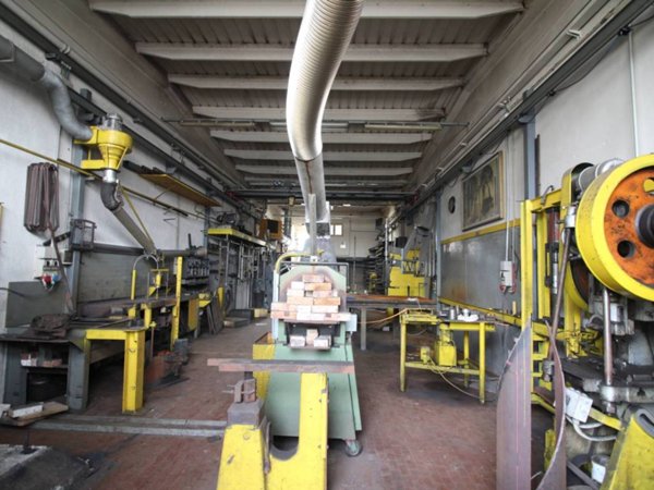 locale commerciale in vendita a Montespertoli in zona Mela