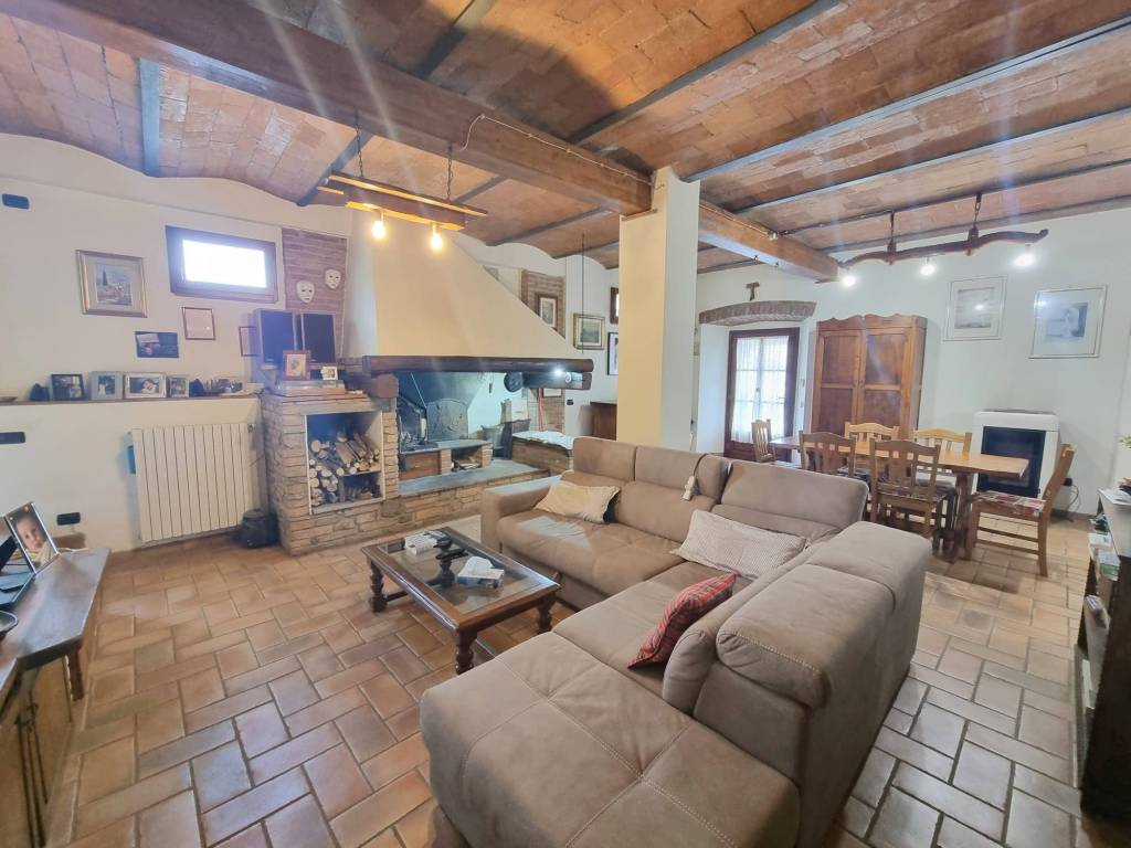 casa indipendente in vendita a Montespertoli