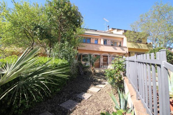 casa indipendente in vendita a Montespertoli in zona Fornacette