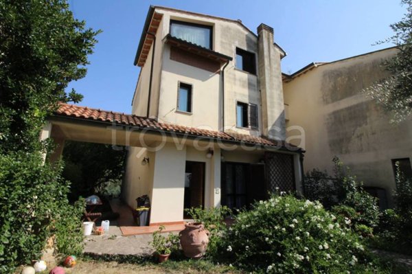 casa indipendente in vendita a Montespertoli in zona Poppiano