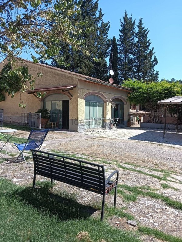 casale in vendita a Montespertoli in zona Poppiano