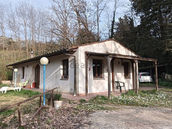 casa indipendente in vendita a Montespertoli in zona Poppiano