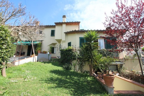 casa indipendente in vendita a Montespertoli in zona Le Galvane