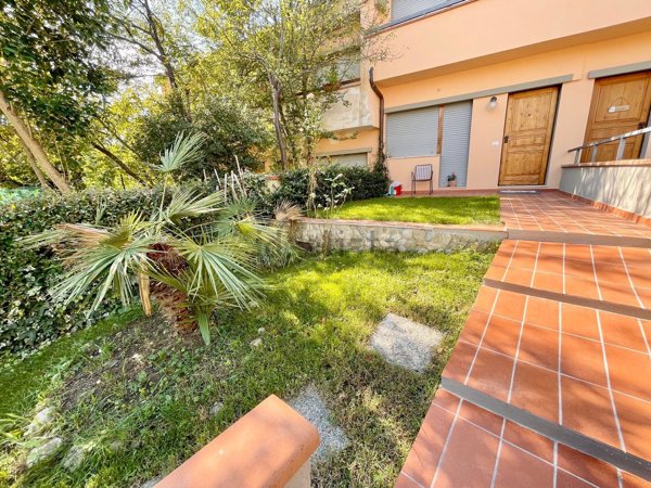 casa indipendente in vendita a Montespertoli in zona Fornacette