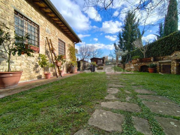 casa indipendente in vendita a Montespertoli