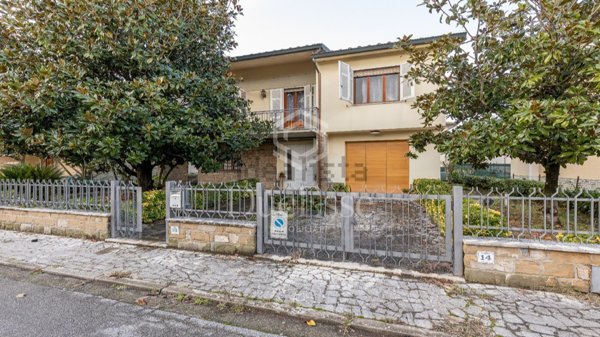 casa indipendente in vendita a Palazzuolo sul Senio in zona Quadalto