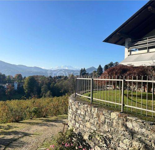 casa indipendente in vendita ad Ameno