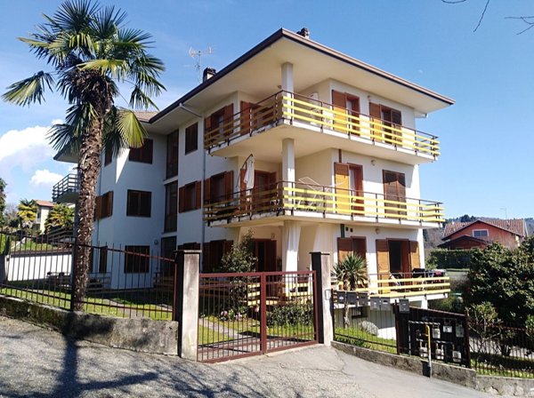 appartamento in vendita ad Ameno in zona Vacciago
