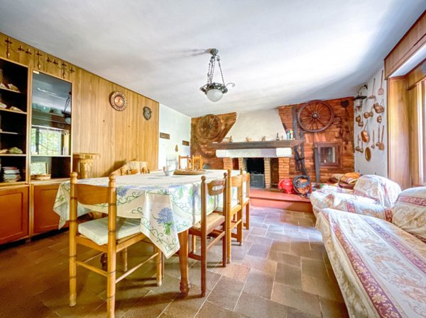 casa indipendente in vendita ad Ameno