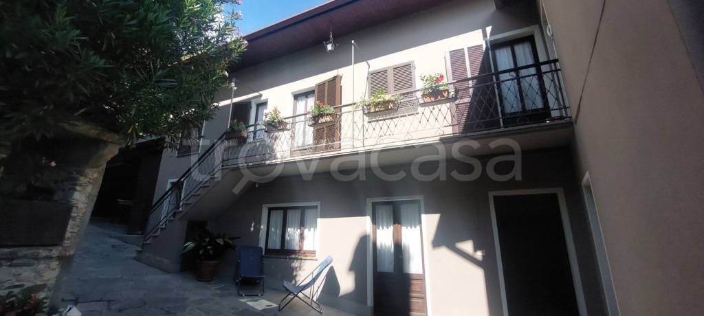 casa indipendente in vendita ad Ameno