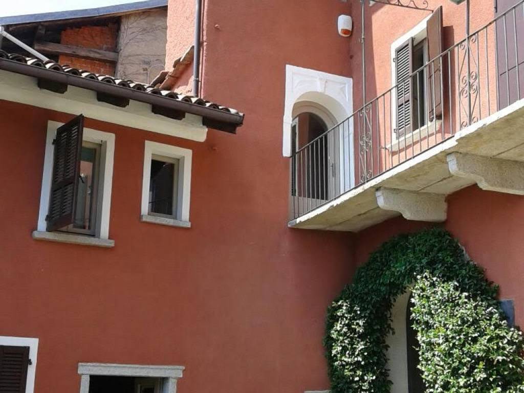 casa indipendente in vendita ad Ameno