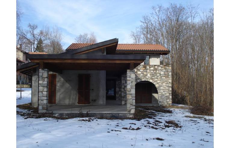 casa indipendente in vendita ad Ameno