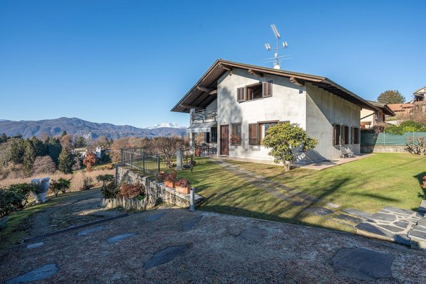 casa indipendente in vendita ad Ameno