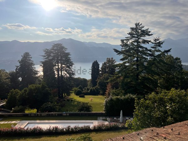 casa indipendente in vendita ad Ameno in zona Vacciago