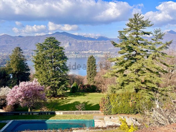 casa indipendente in vendita ad Ameno