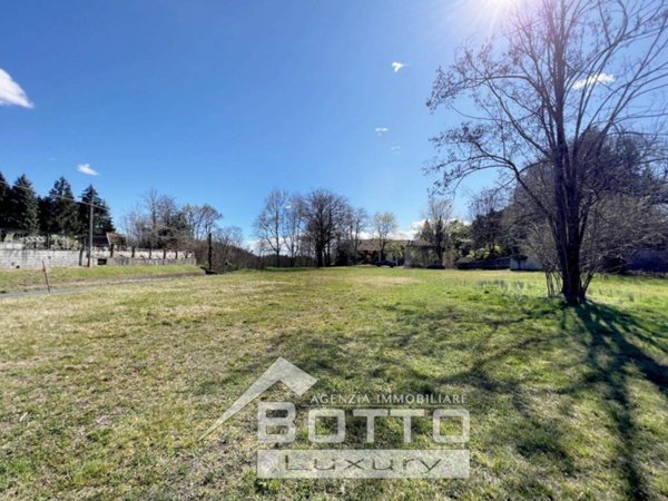 terreno agricolo in vendita ad Ameno in zona Vacciago