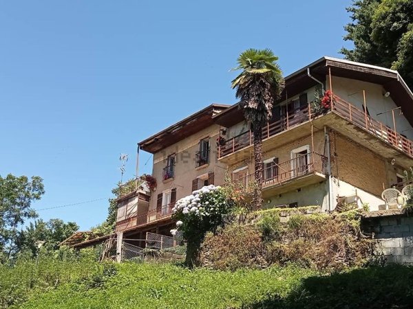 casa indipendente in vendita ad Ameno