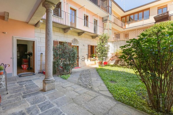 casa semindipendente in vendita ad Ameno