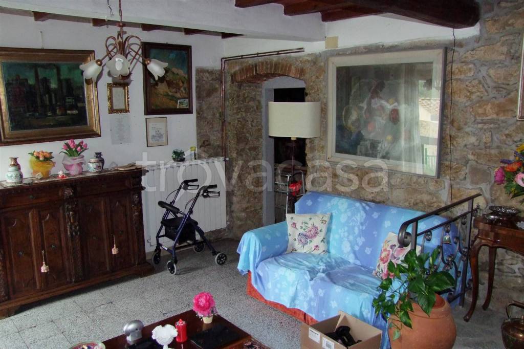 appartamento in vendita a Pelago in zona Paterno