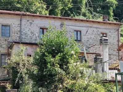 casa indipendente in vendita a Pelago