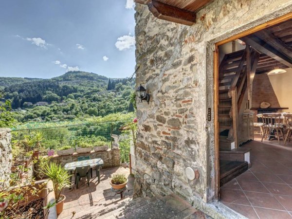 casa indipendente in vendita a Pelago