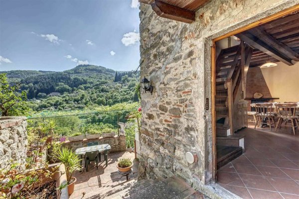 casa indipendente in vendita a Pelago