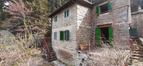 appartamento in vendita a Pelago in zona Raggioli