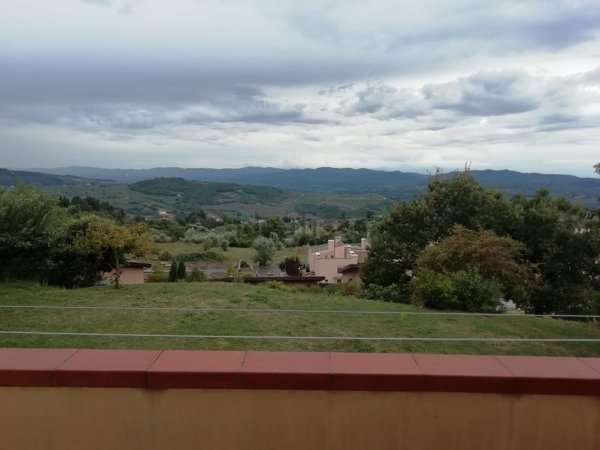 pentavano in vendita a Pelago in zona Diacceto